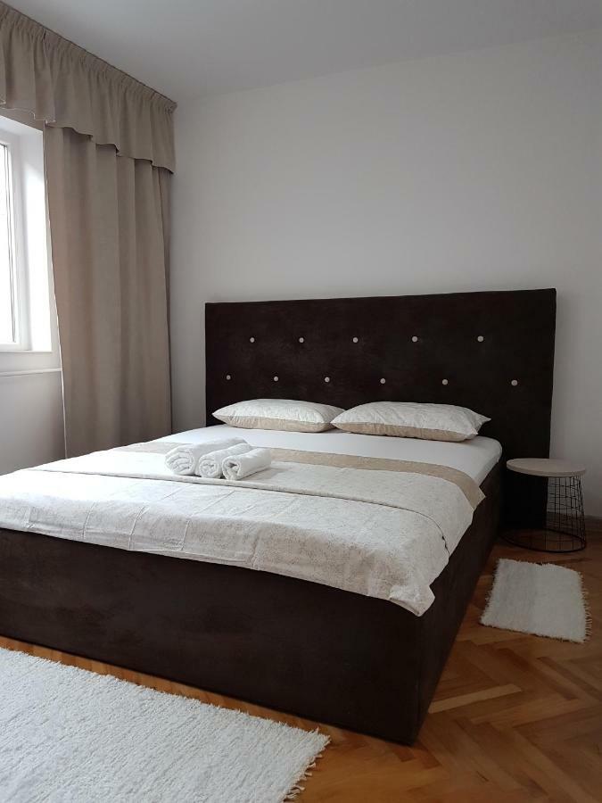 Tania Apartament Орадя Экстерьер фото